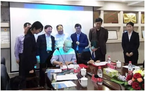 华体会平台侨亚华体会(中国)一站式服务平台参加赴日护理技能实习项目推介会并签署战略合作协议