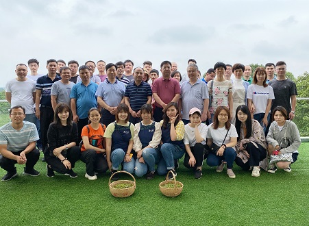 华体会(中国)一站式服务平台工会组织员工踏春活动
