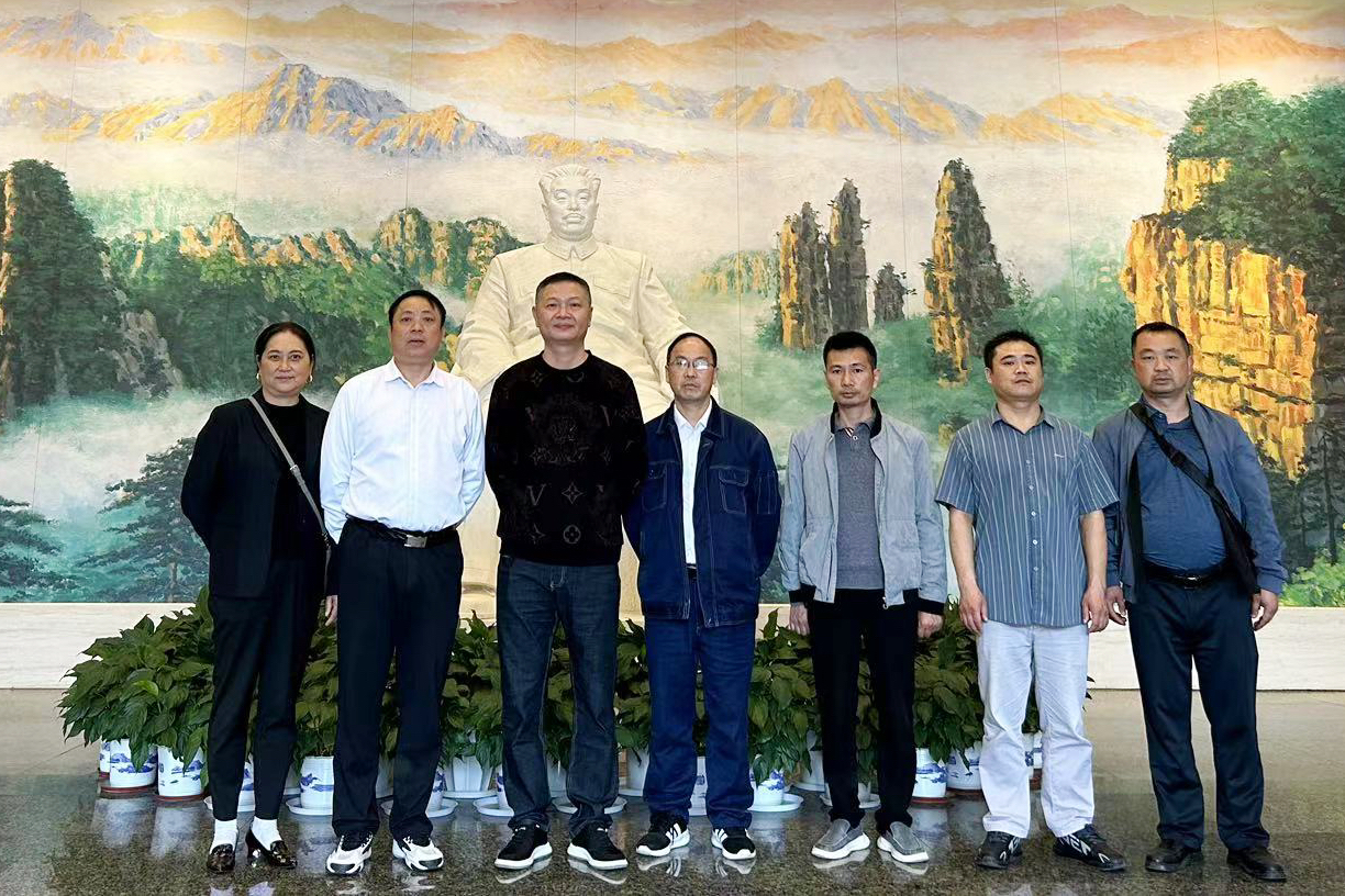 追寻先烈足迹  传承红色基因——华体会平台鸟儿巢华体会(中国)一站式服务平台全体党员参观贺龙纪念馆