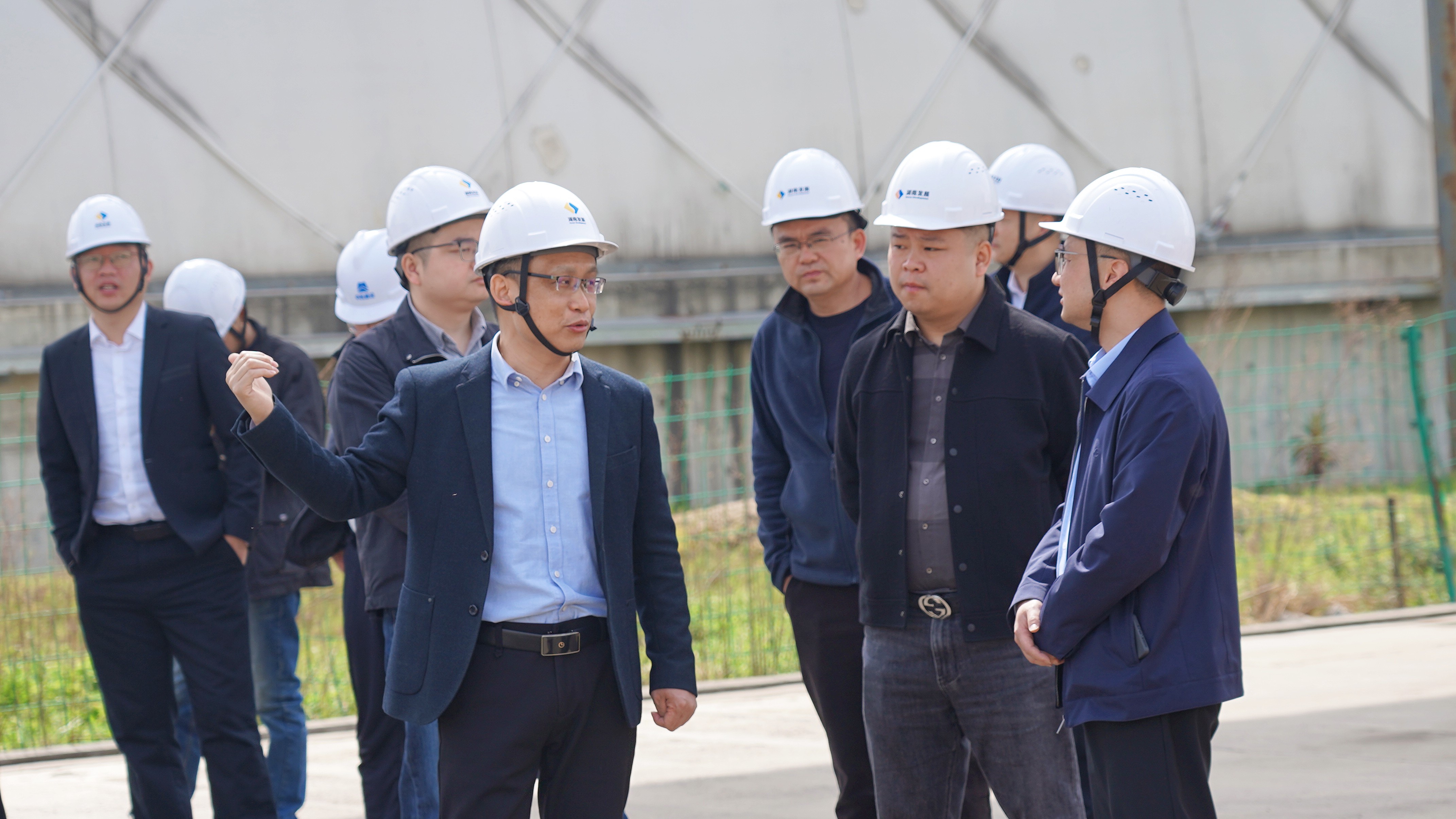 沅江市副市长雷亮调研华体会平台机制砂和砂石集散中心项目